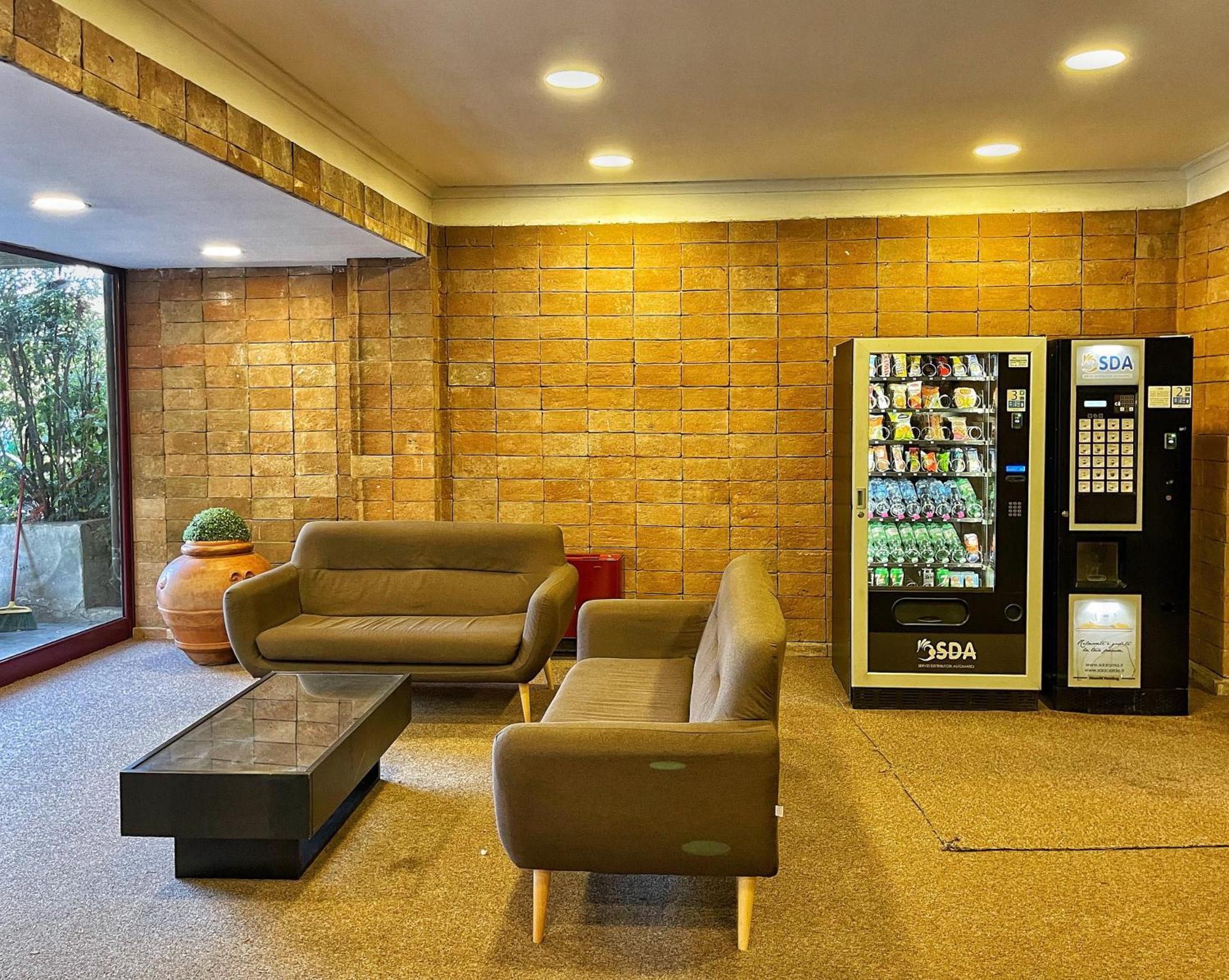 Modern Apartment 10 Min Vatican Parking&Pool 罗马 外观 照片